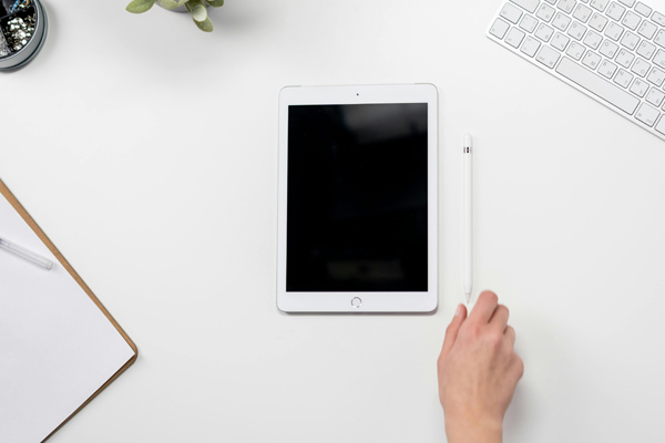 ?AI未來趨勢(shì)：技術(shù)突破、應(yīng)用拓展與社會(huì)影響深化?